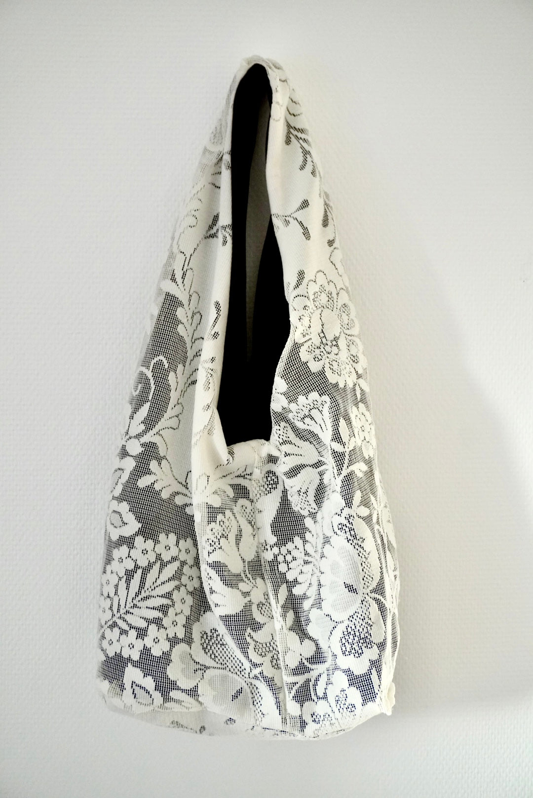 SAC FOURRE-TOUT EN DENTELLE REVERSIBLE