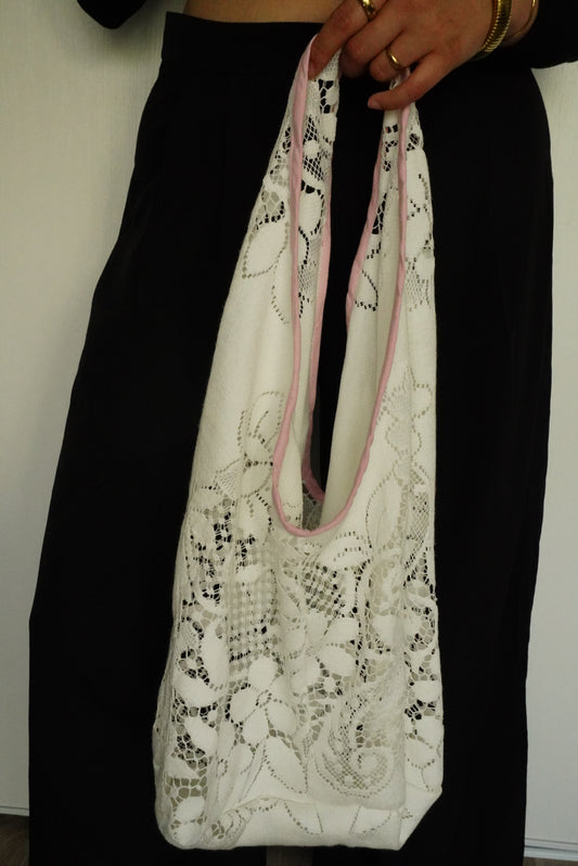 SAC FOURRE TOUT DENTELLE